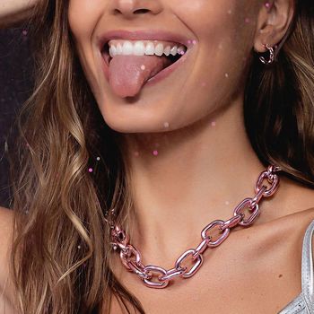small-pink-chain-necklace-silver-with-pink-lacquer-model